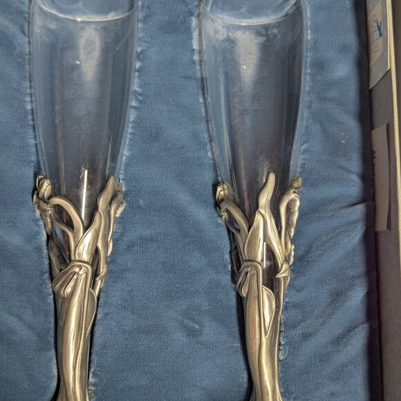Seagull Pewter Champagne Flutes with Floral Design - Picture 10 of 11